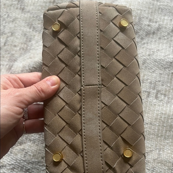 Suede woven shoulder bag - Picture 6 of 7